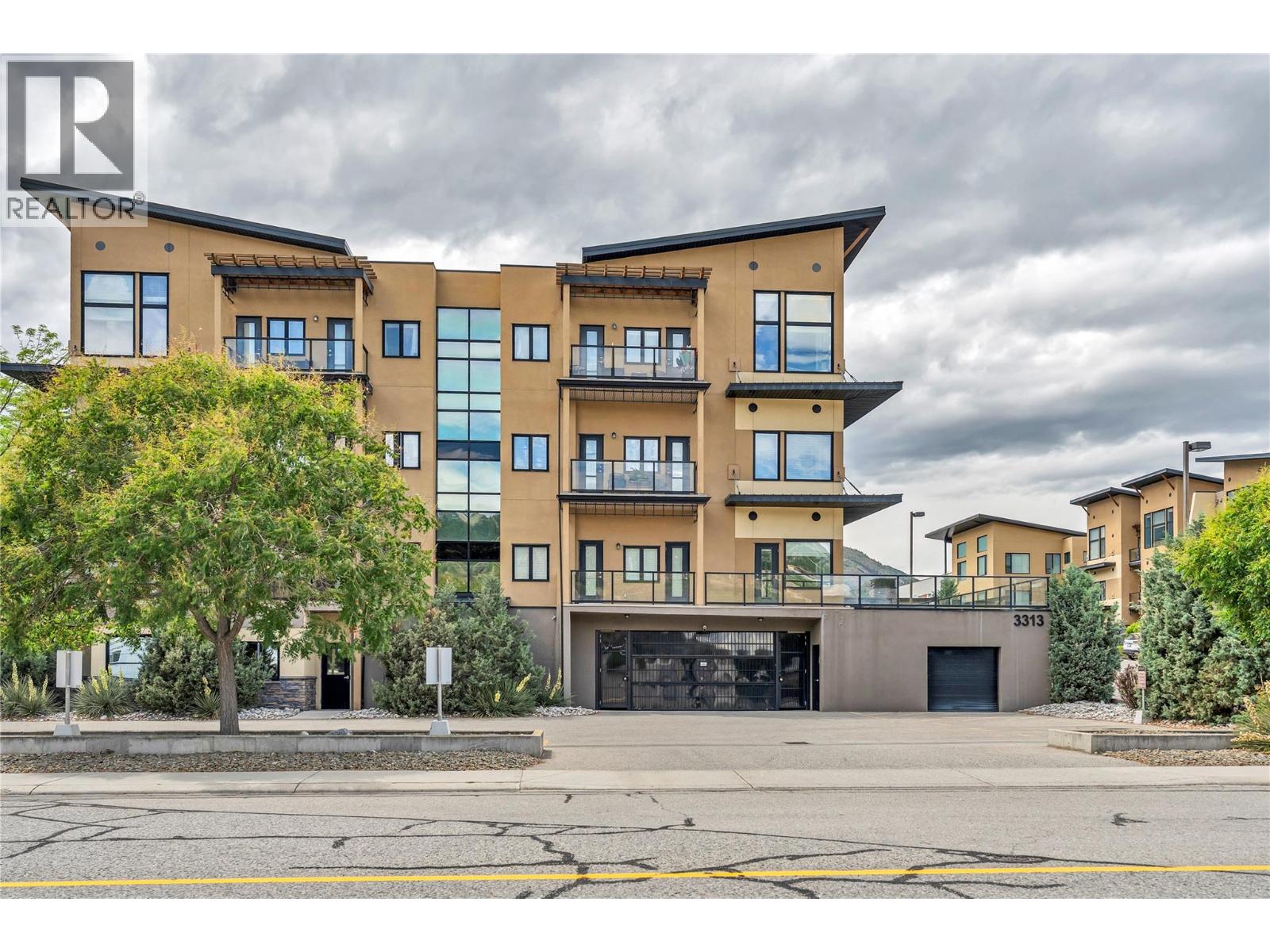 #406 3313 Wilson Street - 22