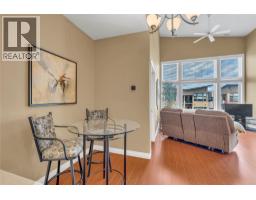 Kitchen - 3313 Wilson Street Unit# 406, Penticton, BC V2A8J3 Photo 8