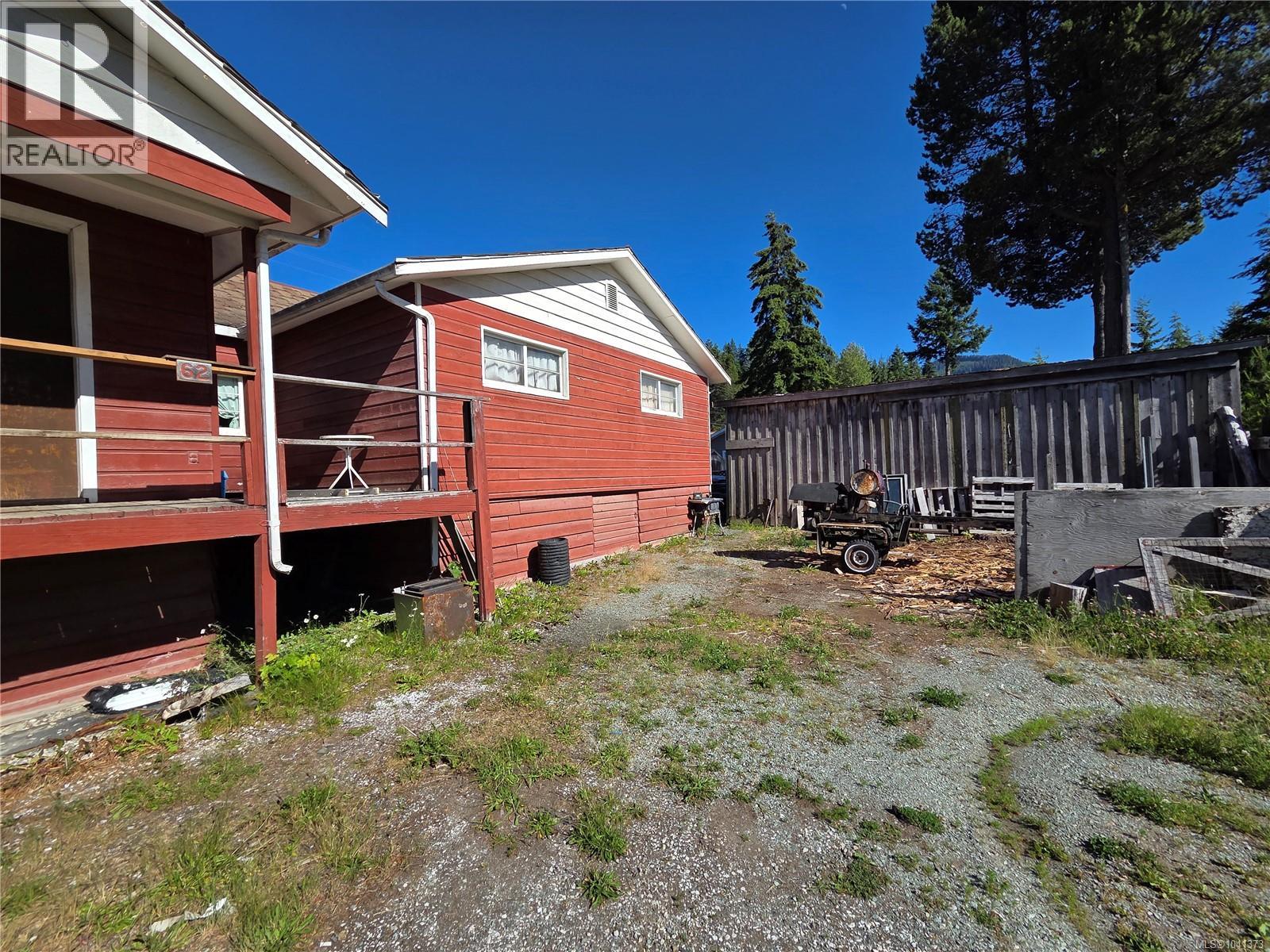 62 Kinman Ave - 6