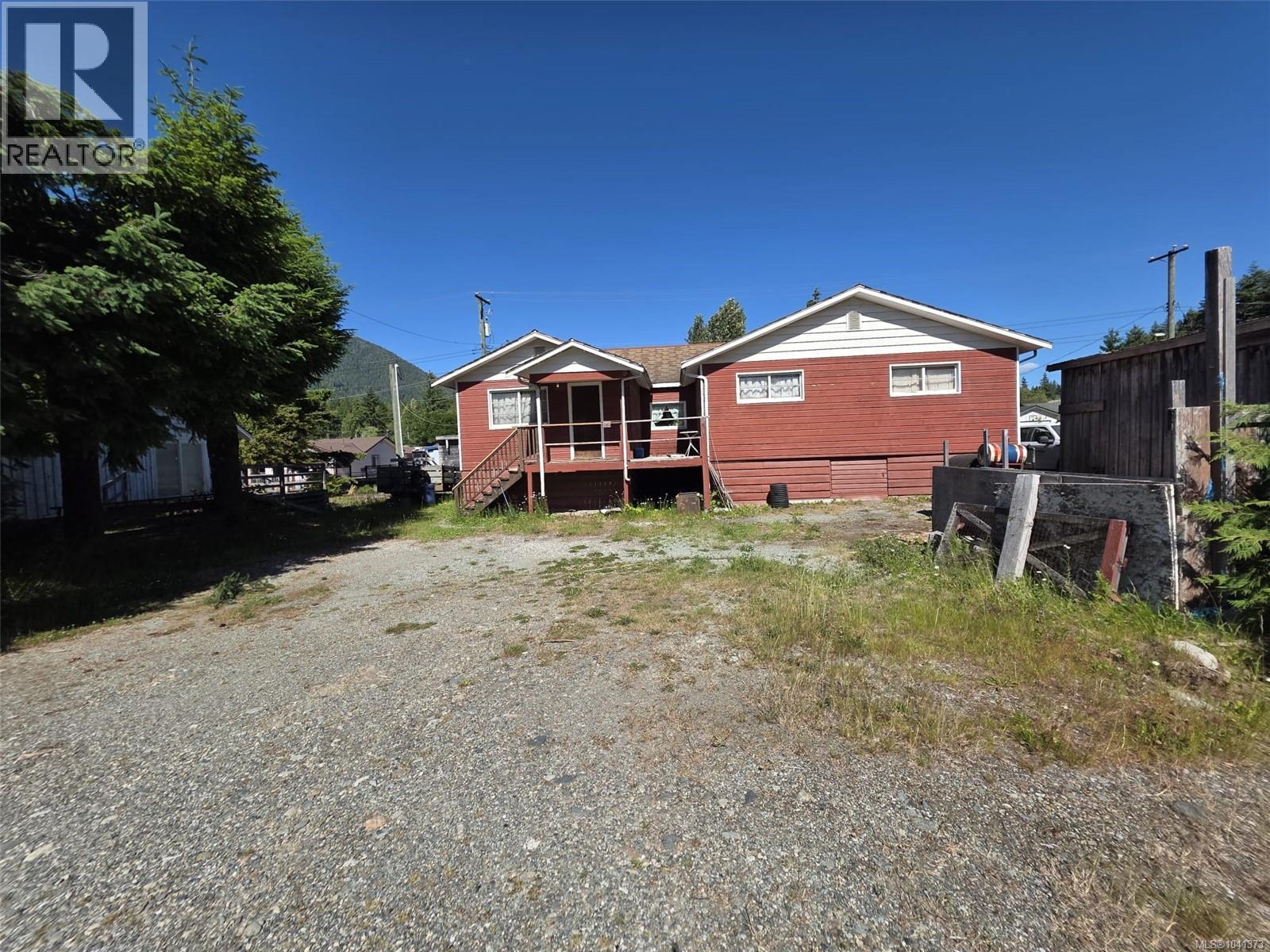 62 Kinman Ave - 2