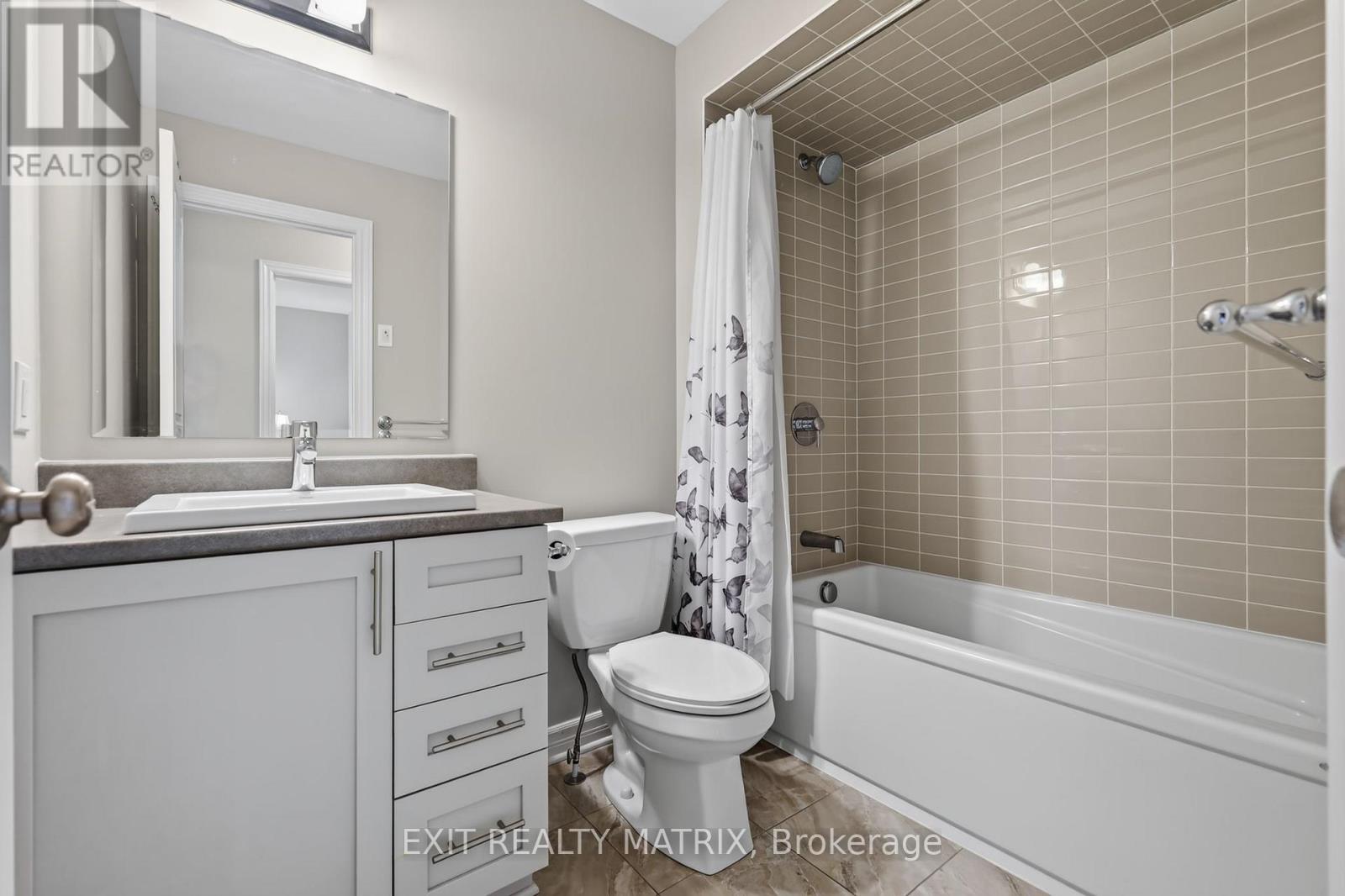 2 Bed, 4 Bath House for Sale in Ottawa – 204 BALTIC PRIVATE, Ottawa – MLS# X13482008 - Image 15