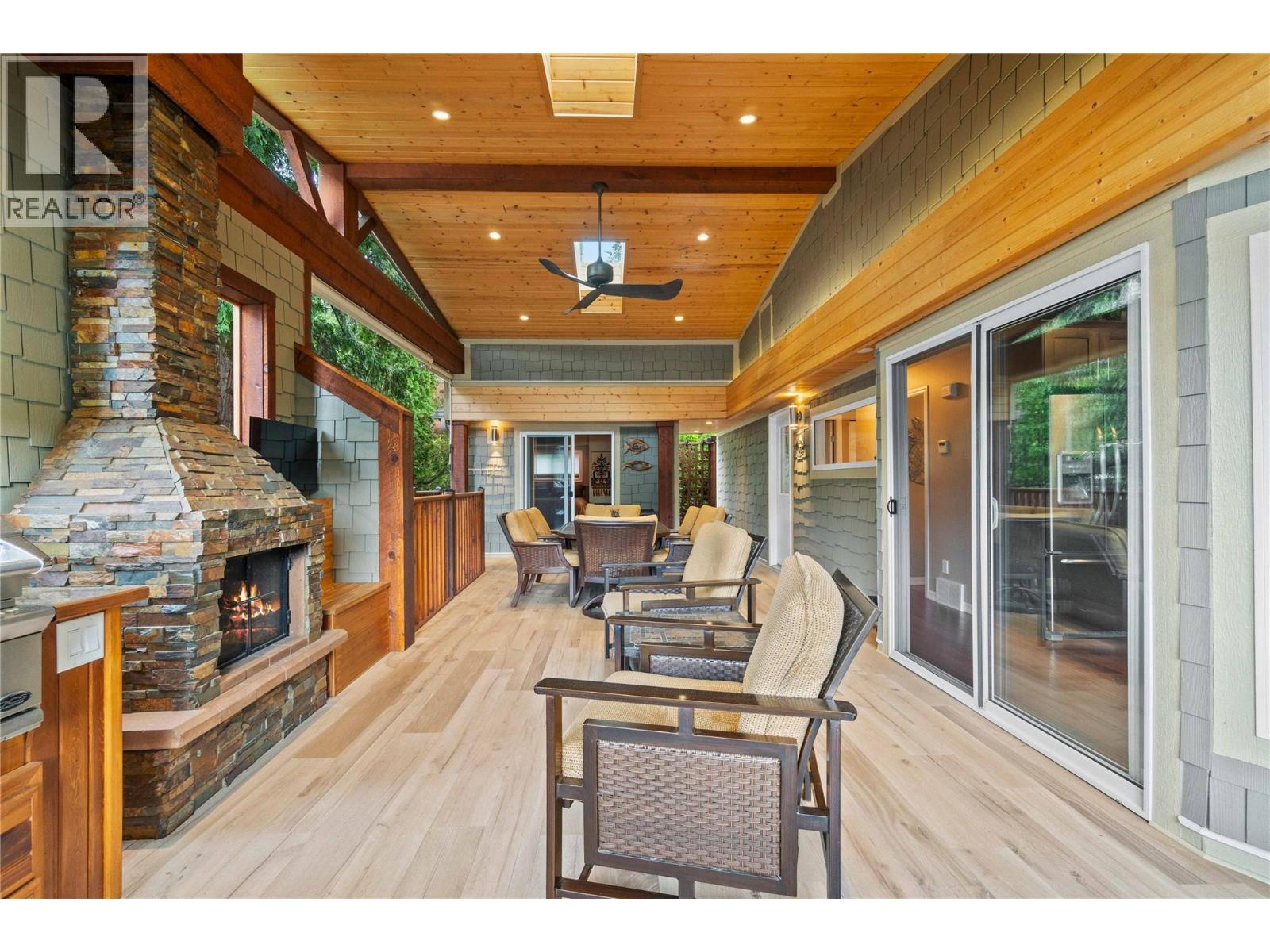 8 9032 Swanson Road, Swansea Point