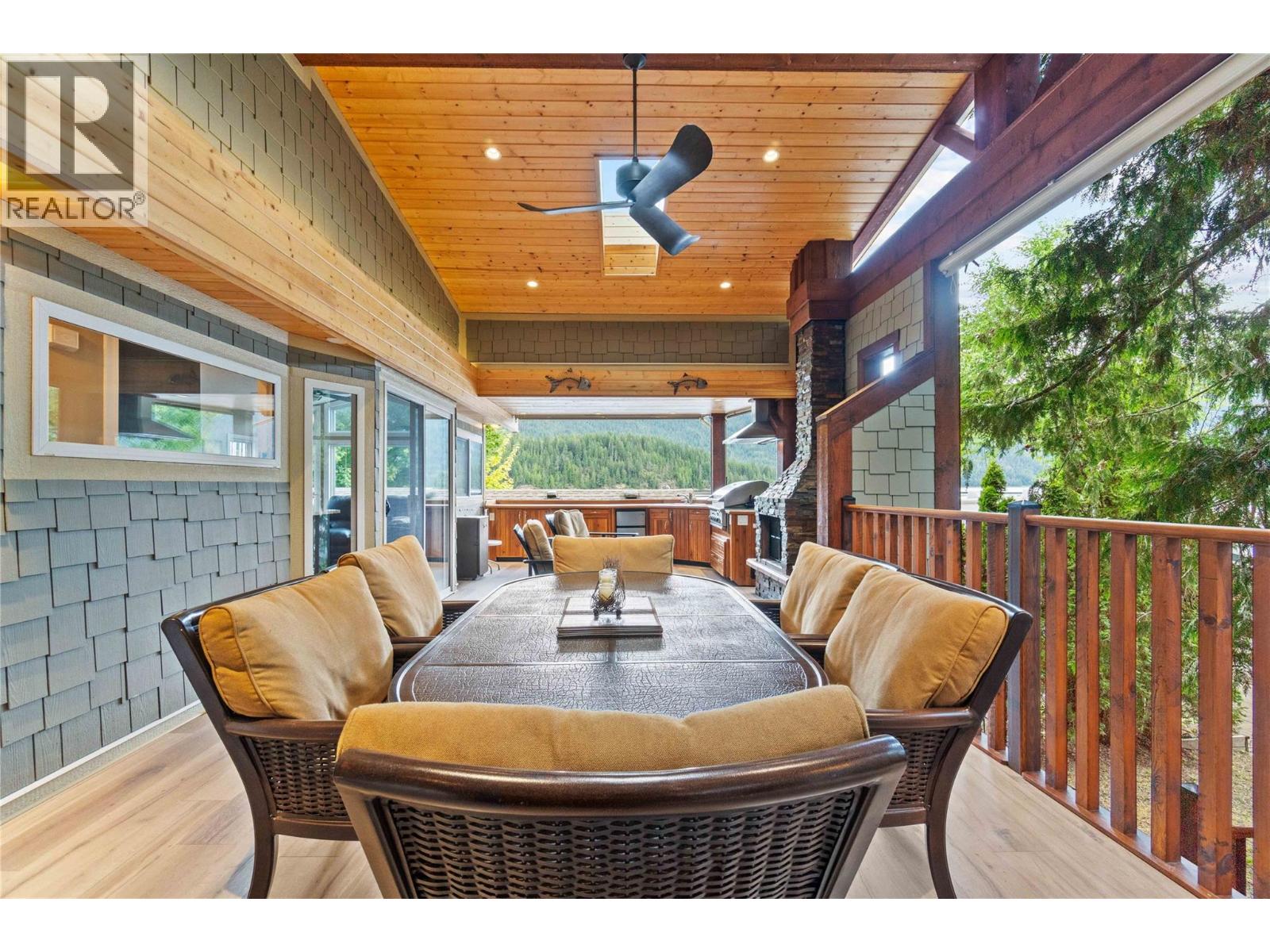 8 9032 Swanson Road, Swansea Point