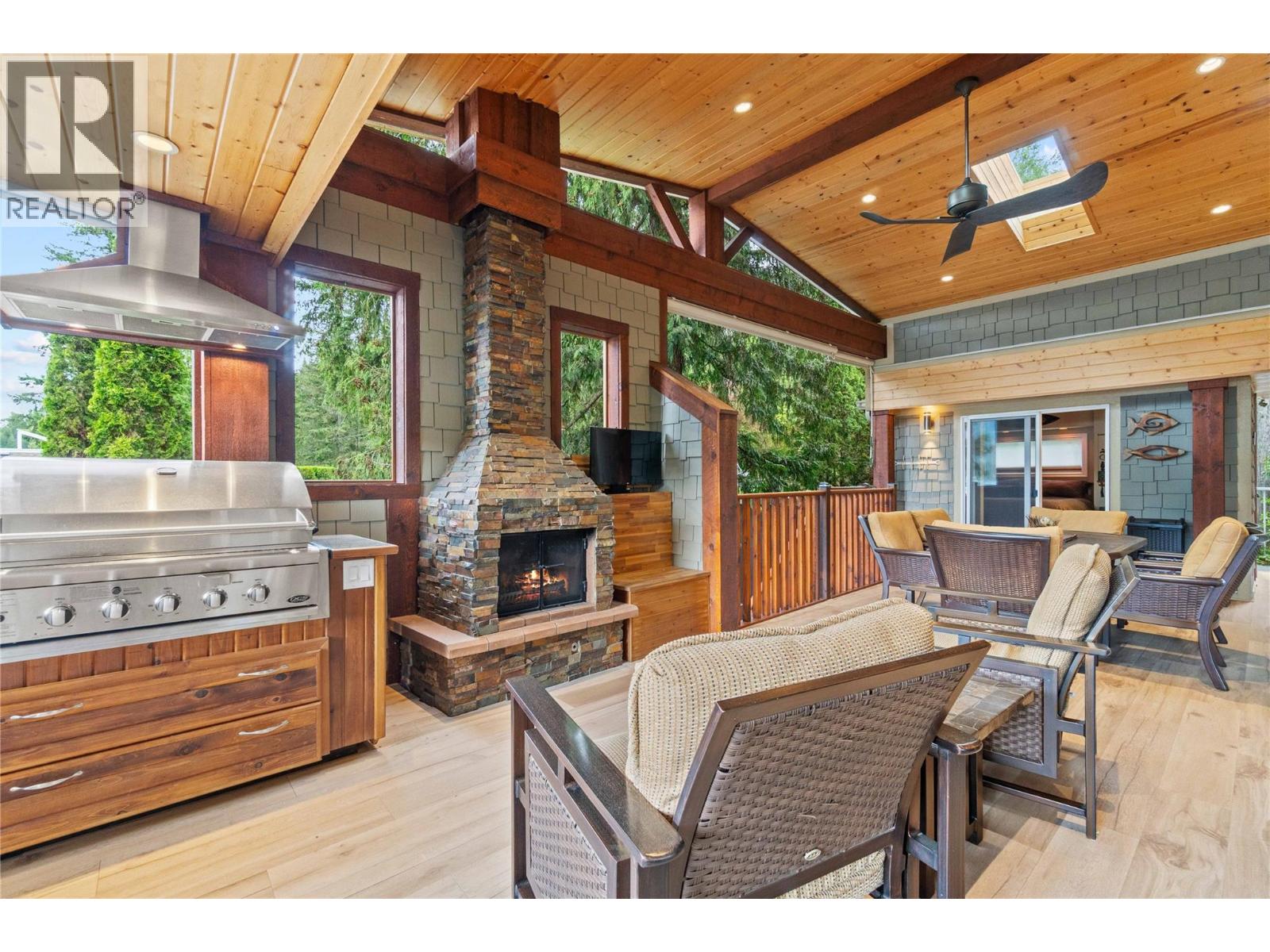 8 9032 Swanson Road, Swansea Point