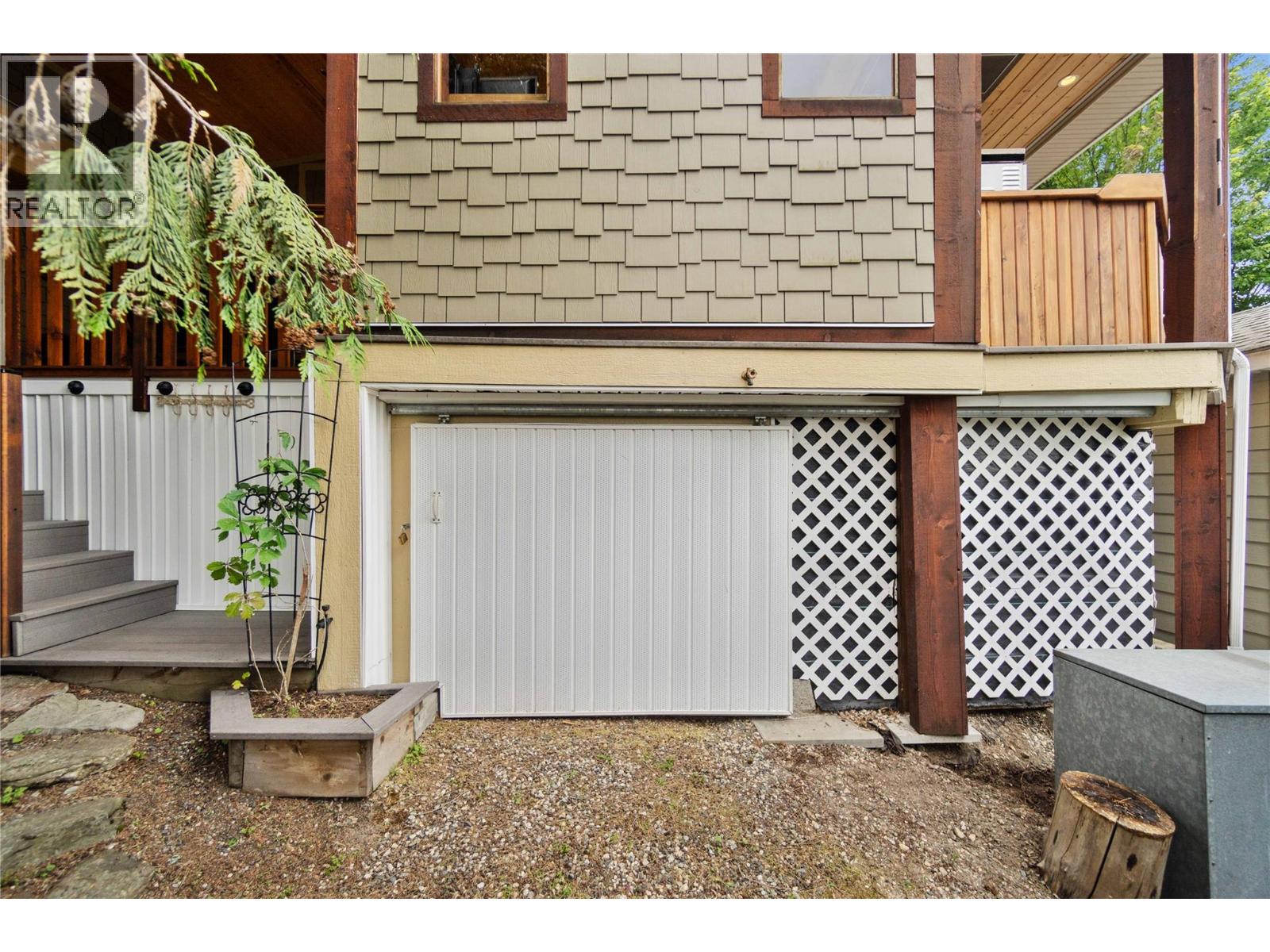 8 9032 Swanson Road, Swansea Point