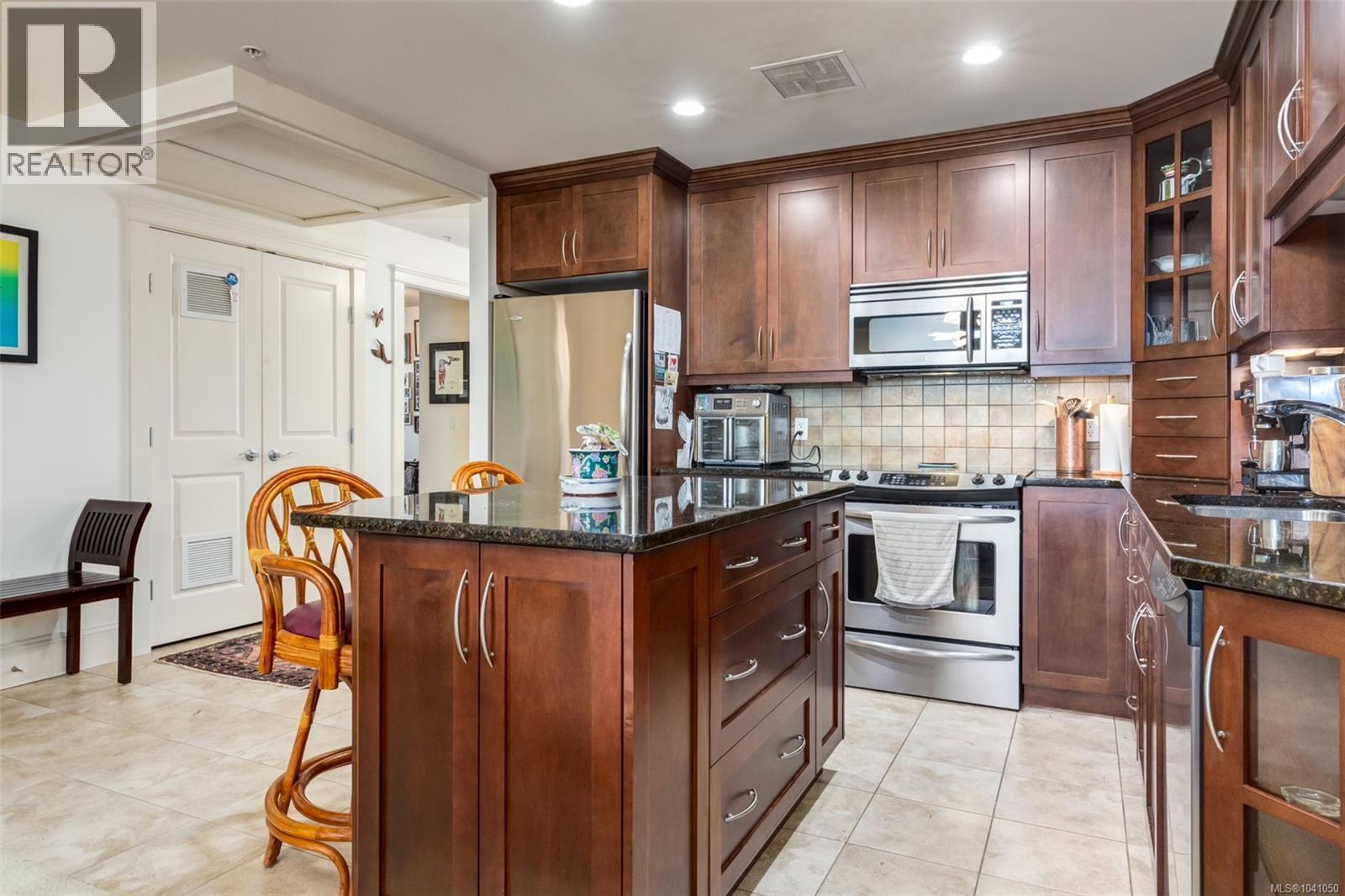 #302 222 Second Ave W - 9