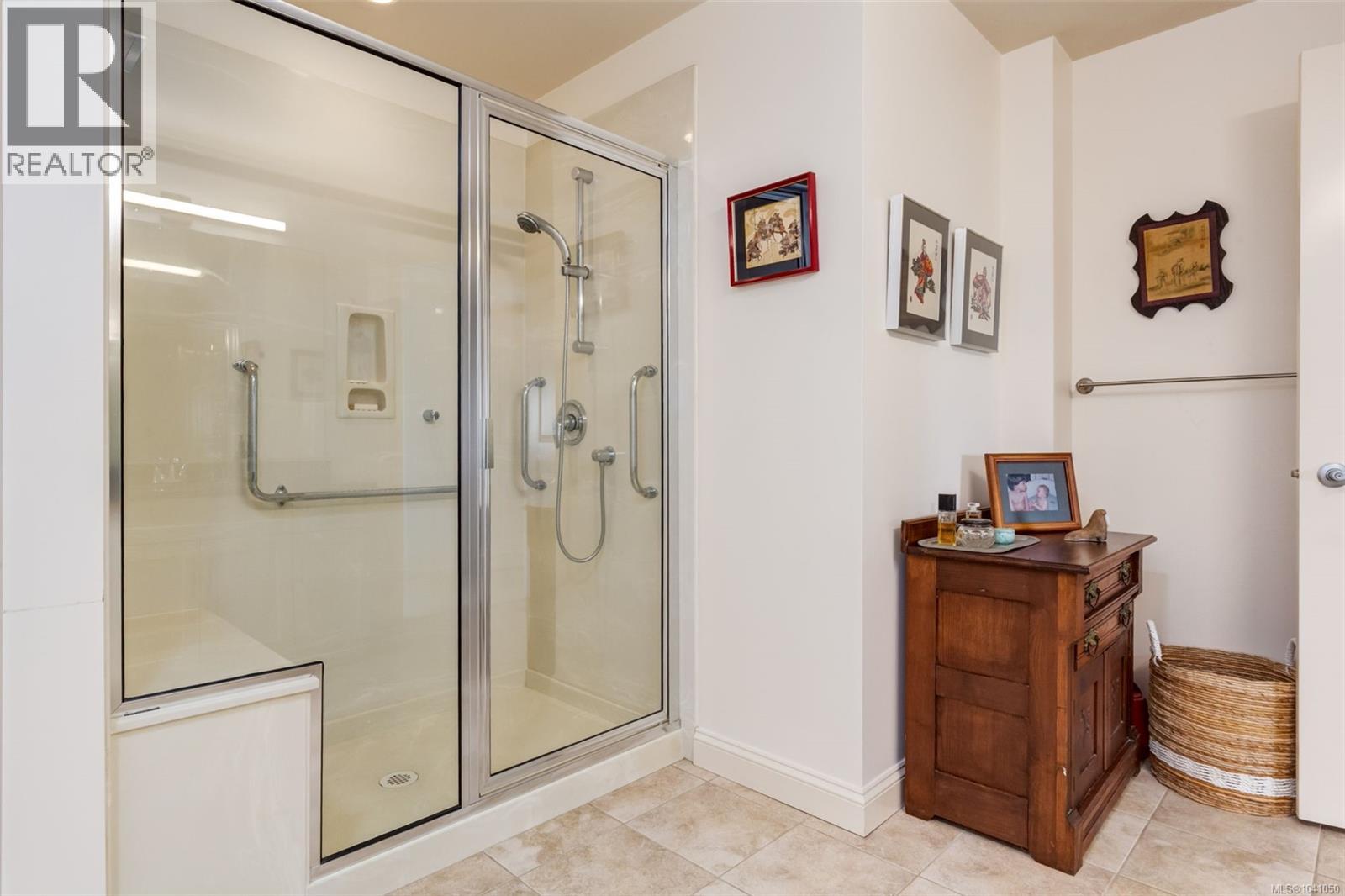 #302 222 Second Ave W - 26