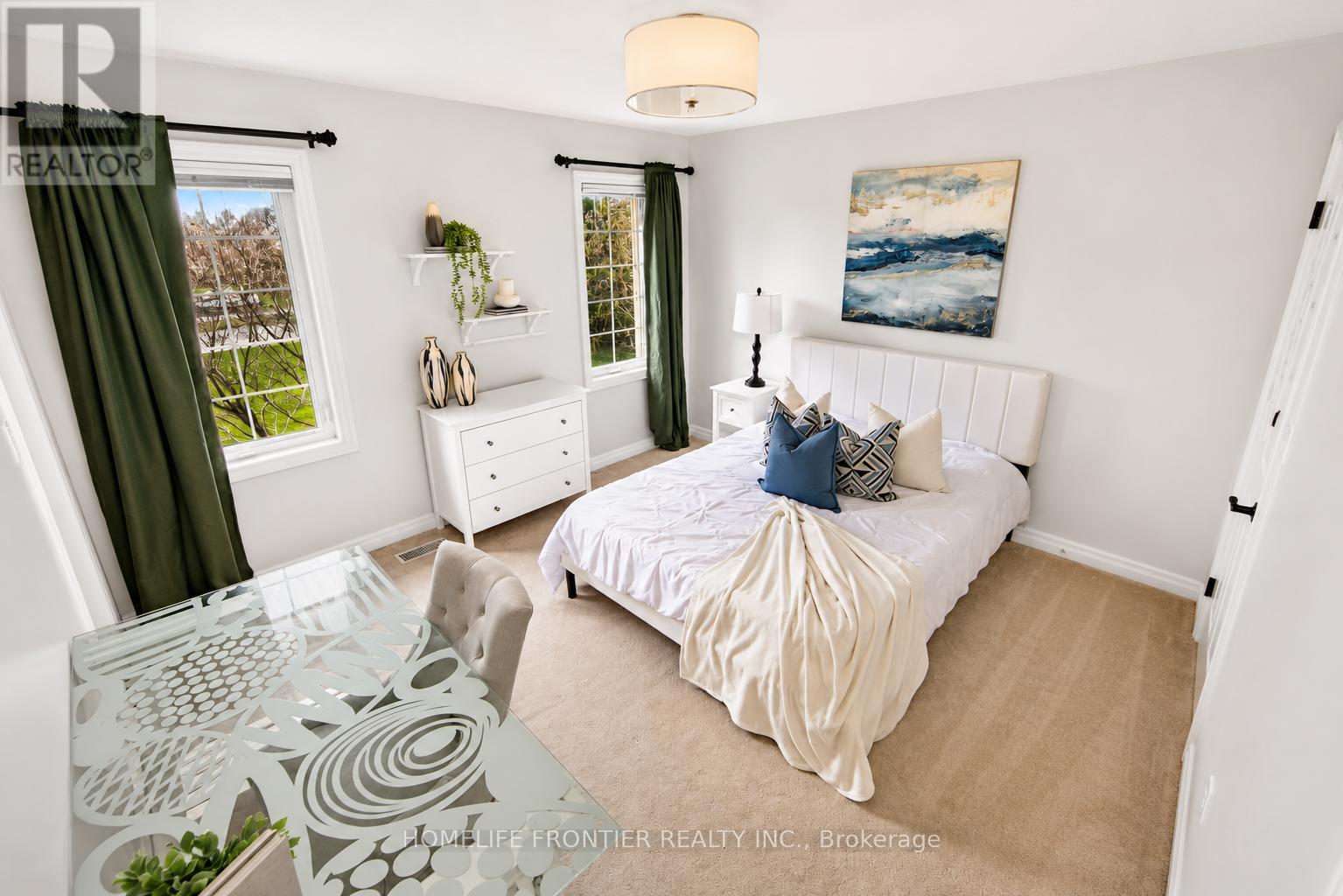 17 BRIDLE PATH - 16