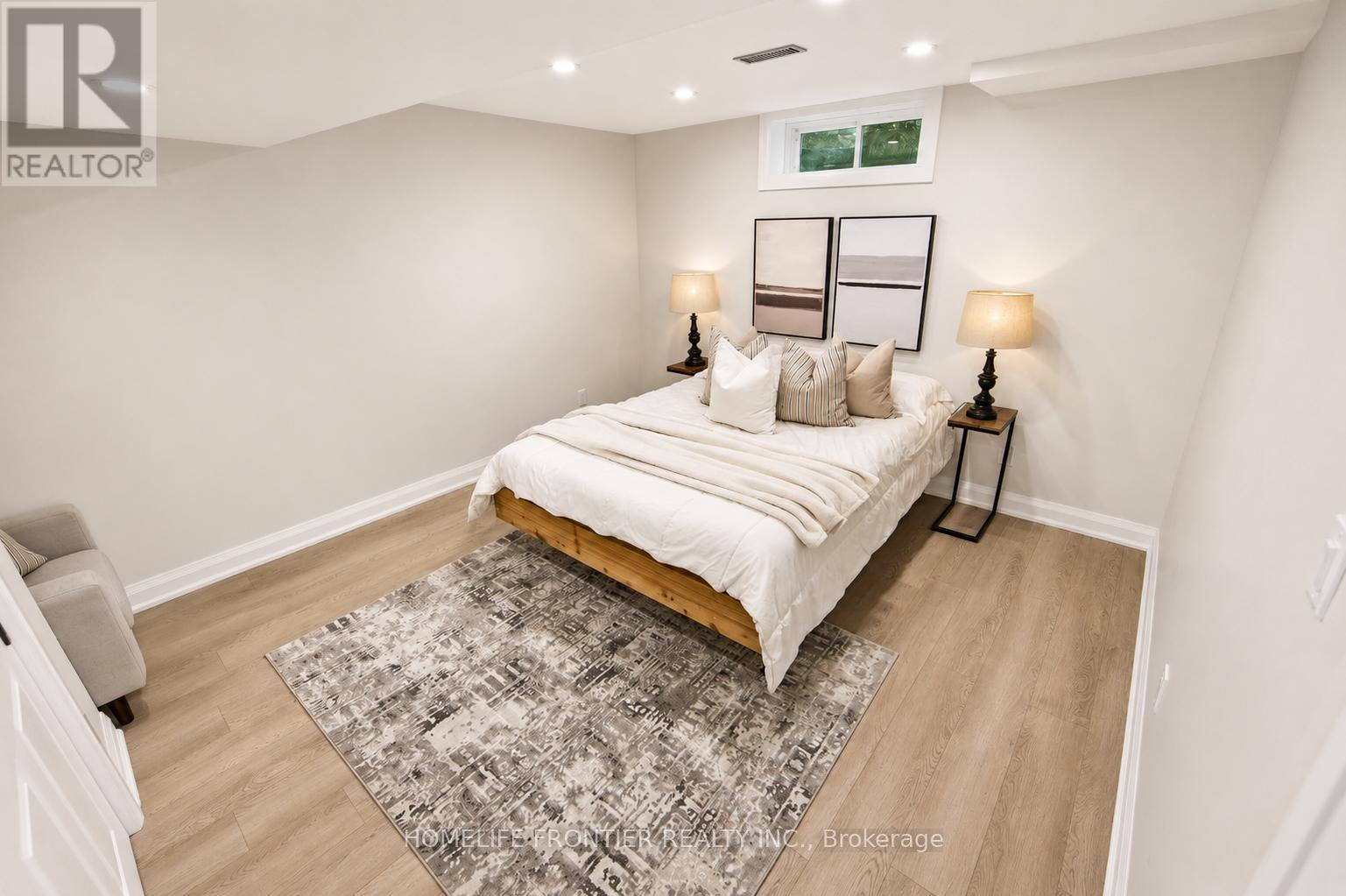 17 BRIDLE PATH - 22