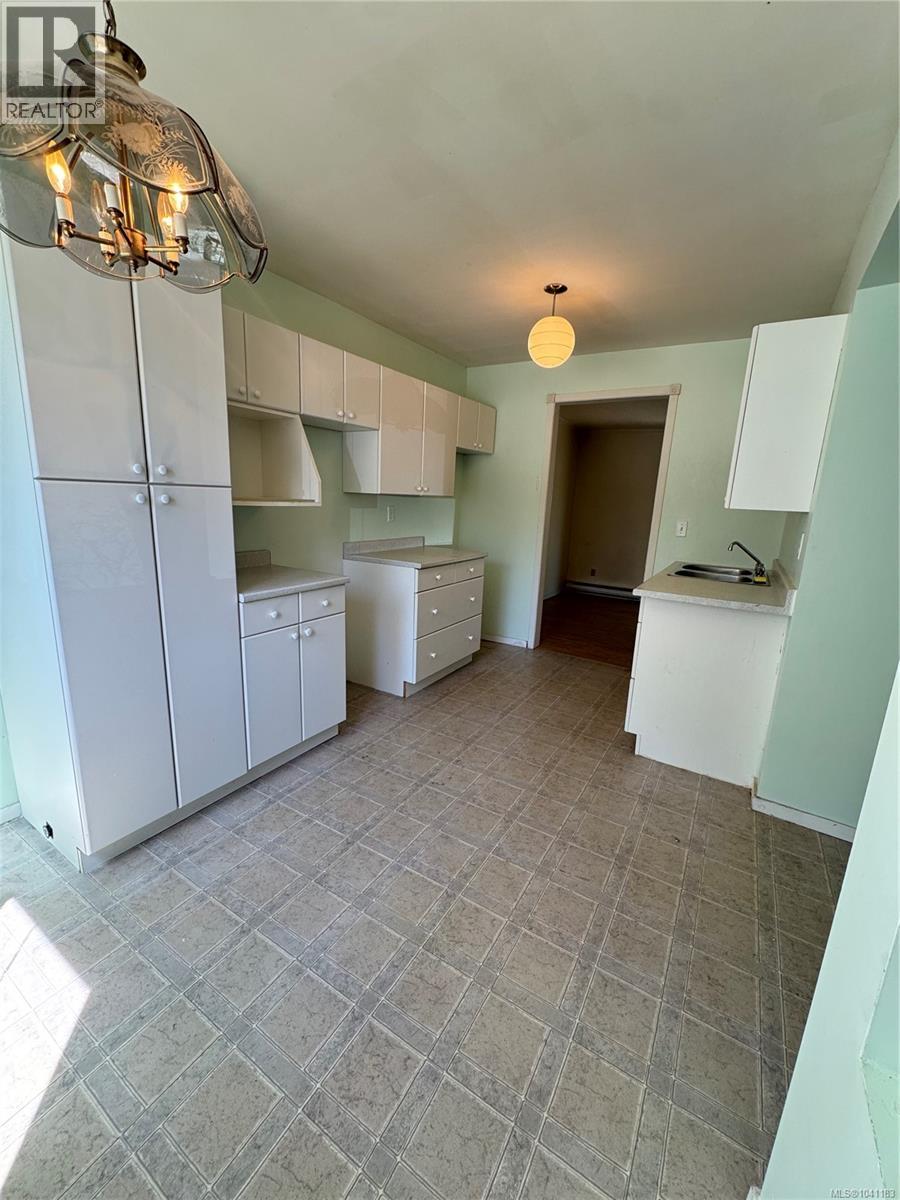 #4 715 Malone Rd - 18