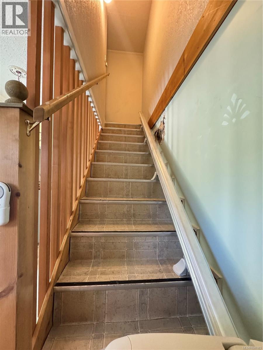 #4 715 Malone Rd - 23