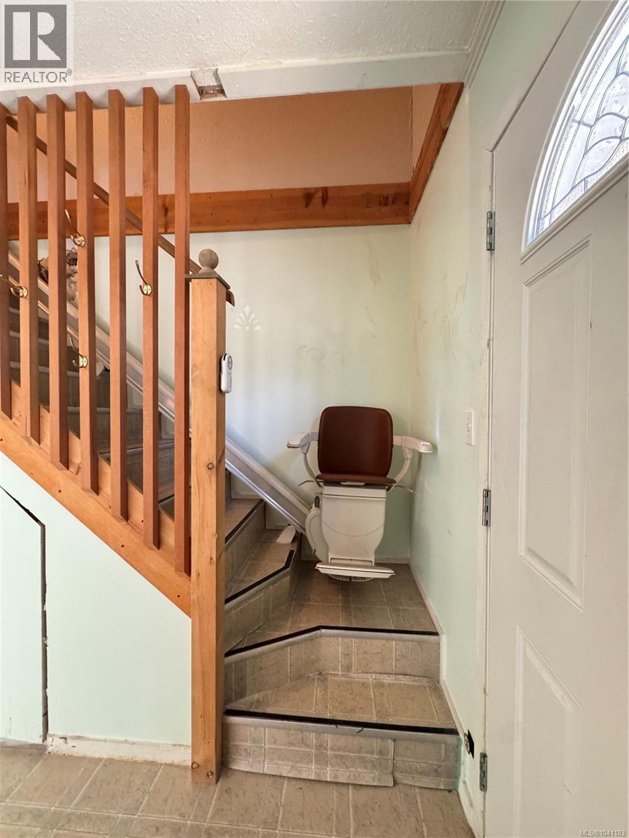 #4 715 Malone Rd - 3