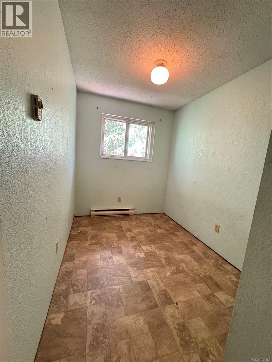 #4 715 Malone Rd - 33