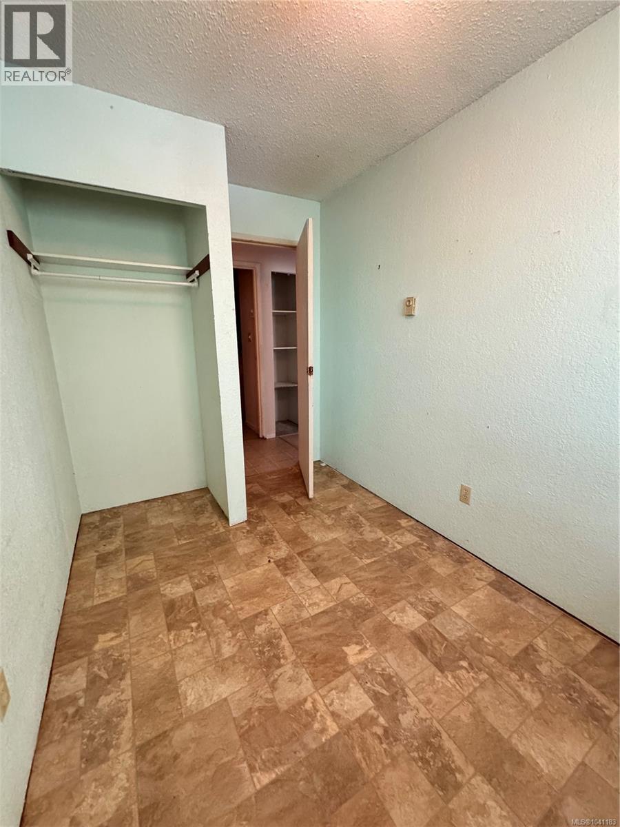 #4 715 Malone Rd - 34