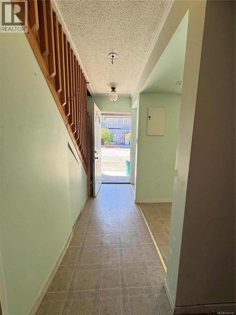 #4 715 Malone Rd - 4
