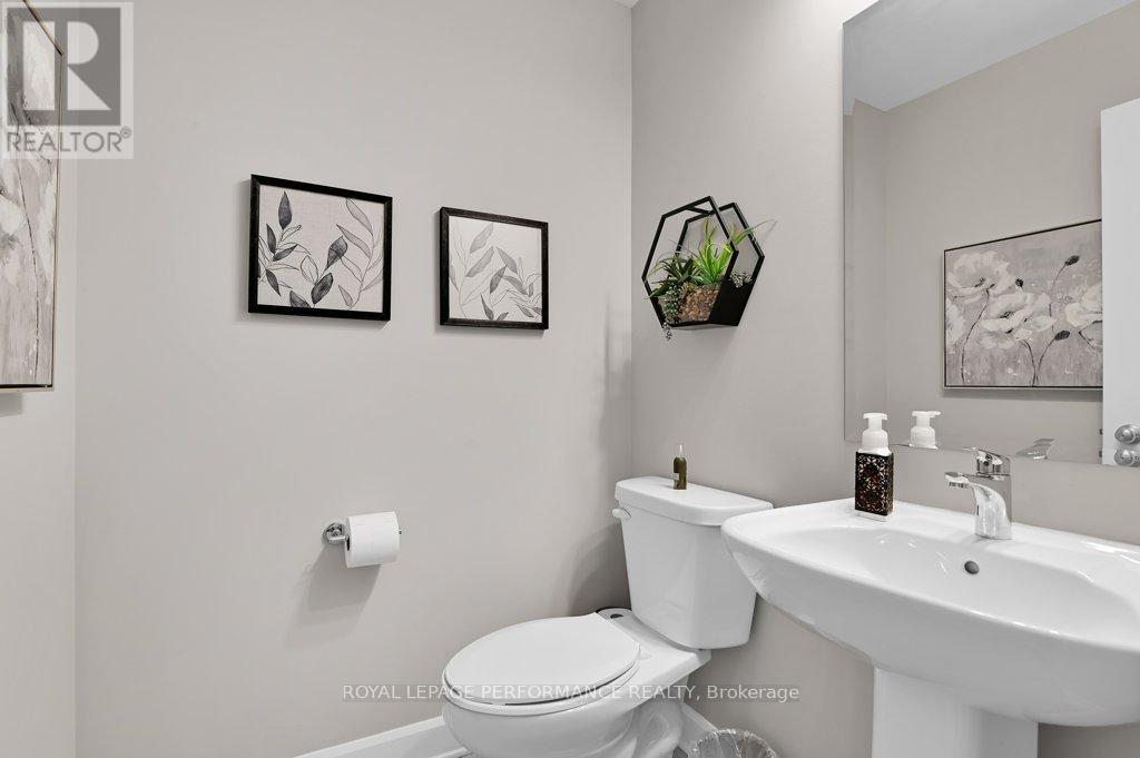 3 Bed, 3 Bath House for Rent in Ottawa – 279 MOUNTAIN SORREL WAY, Ottawa – MLS# X13482044 - Image 6