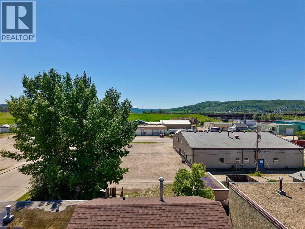 9527 89 Avenue - photo 2