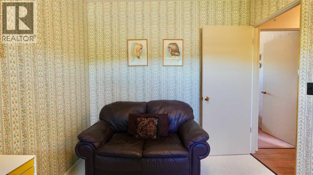 9527 89 Avenue — photo 31