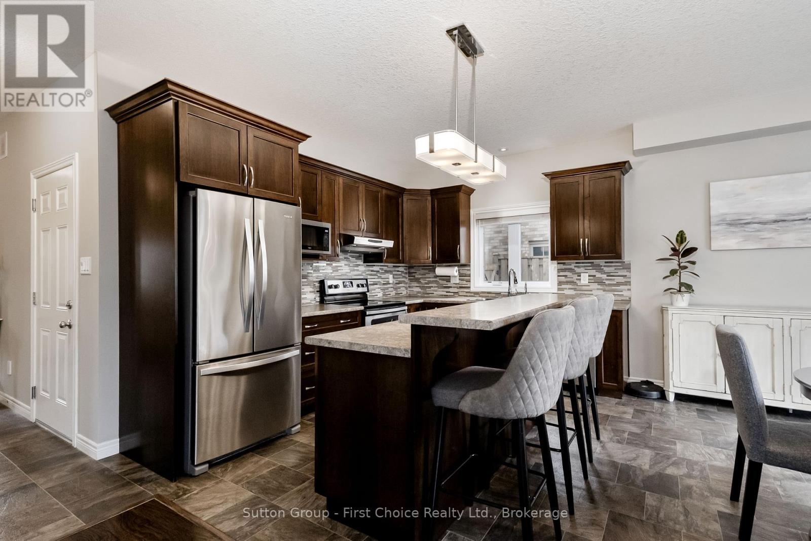 21 BROWN STREET - 9
