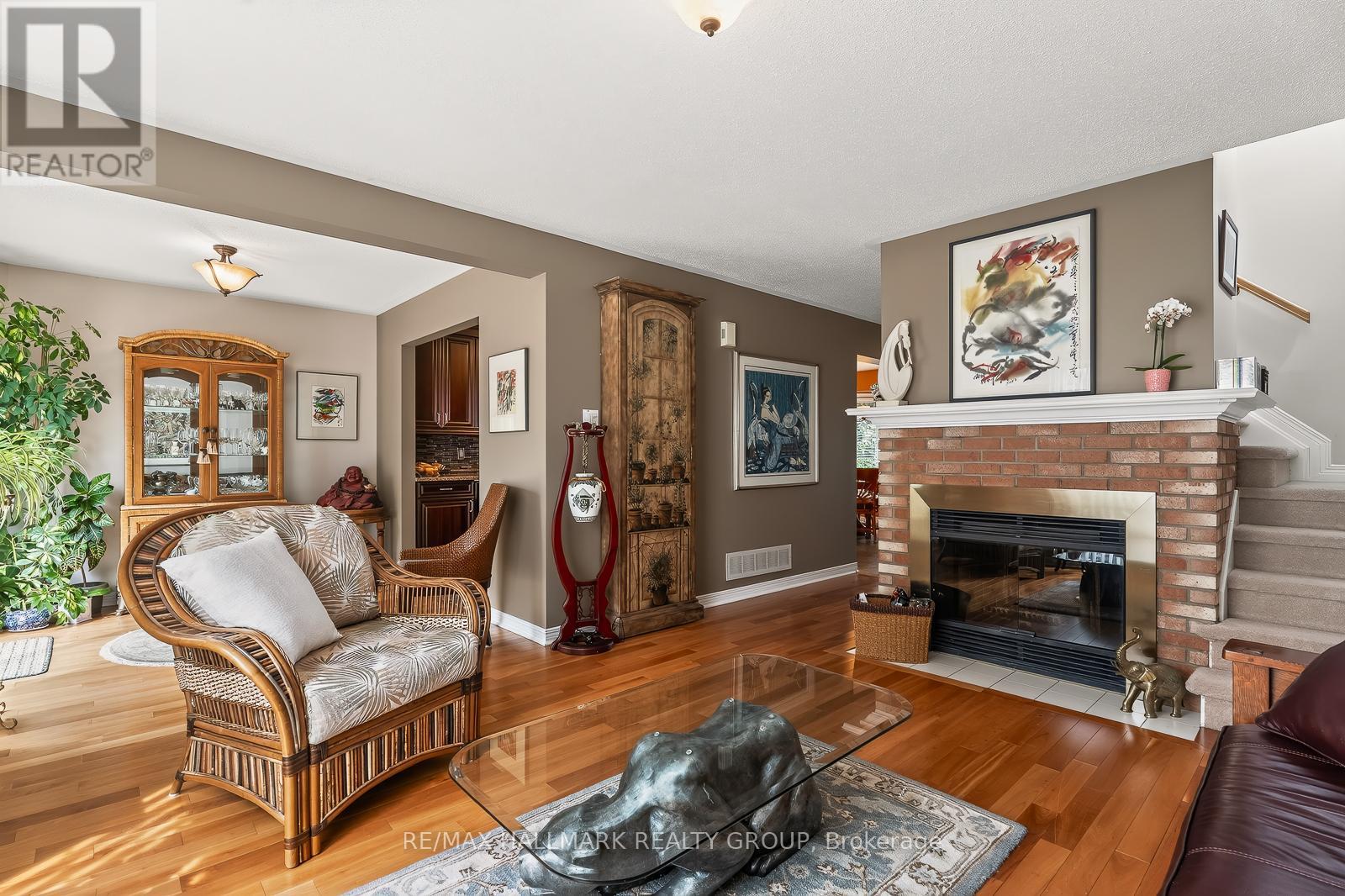 3 Bed, 3 Bath House for Sale in Ottawa – 511 DEANCOURT CRESCENT, Ottawa – MLS# X13482054 - Image 17