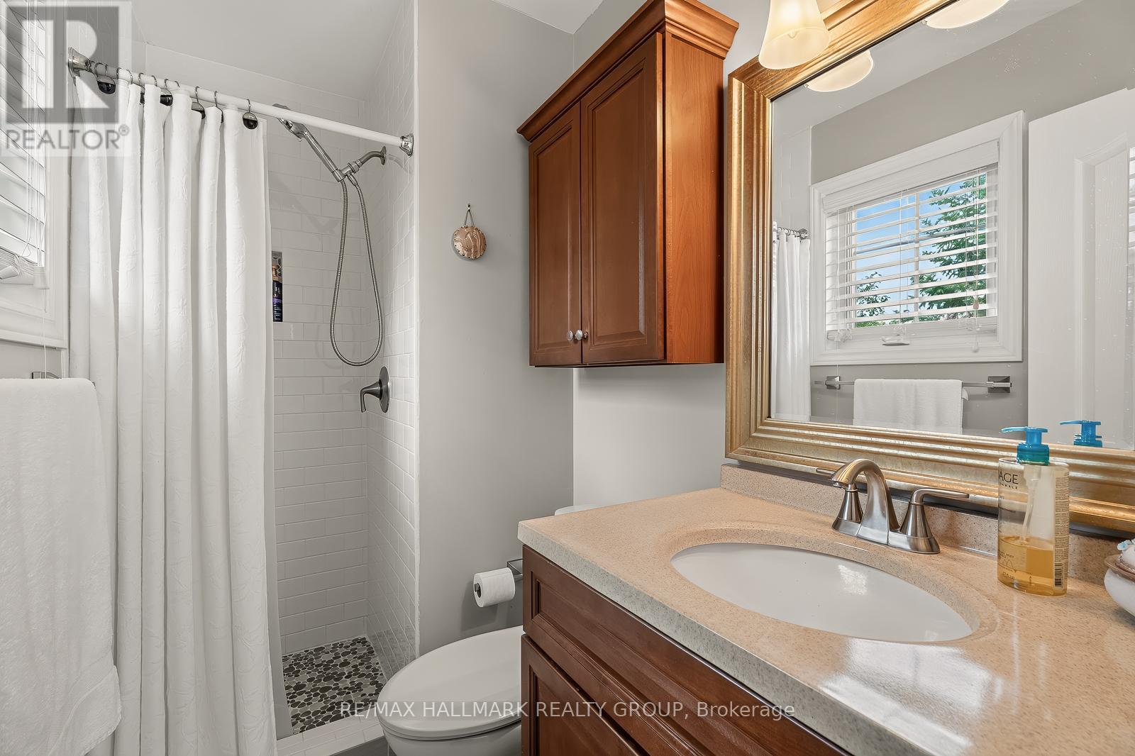 3 Bed, 3 Bath House for Sale in Ottawa – 511 DEANCOURT CRESCENT, Ottawa – MLS# X13482054 - Image 27