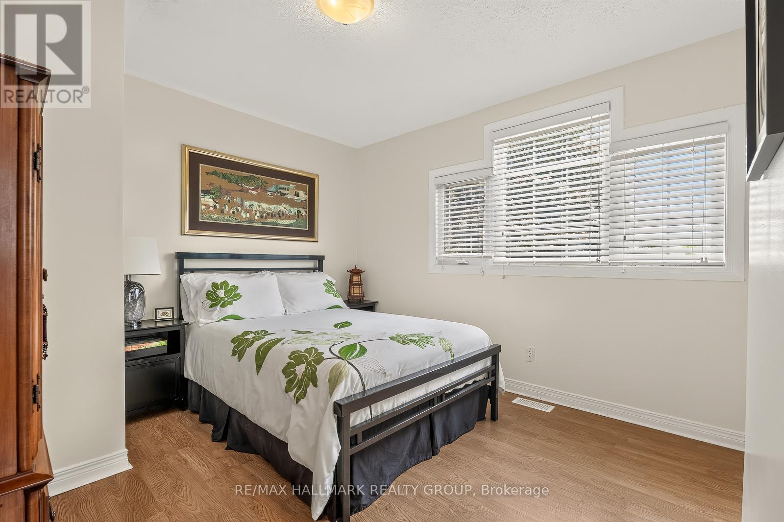 3 Bed, 3 Bath House for Sale in Ottawa – 511 DEANCOURT CRESCENT, Ottawa – MLS# X13482054 - Image 30
