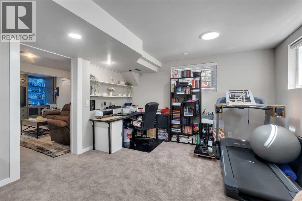 33 Edgevalley Way NW - 48