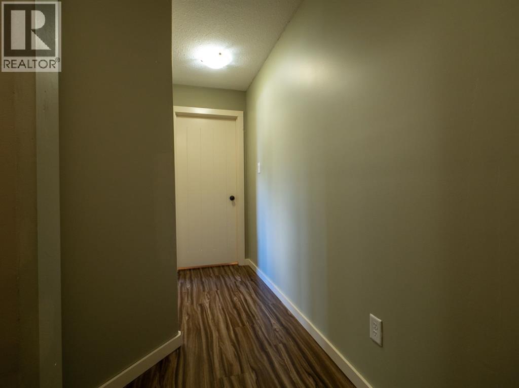 148 Mt Sundial Court W — photo 25