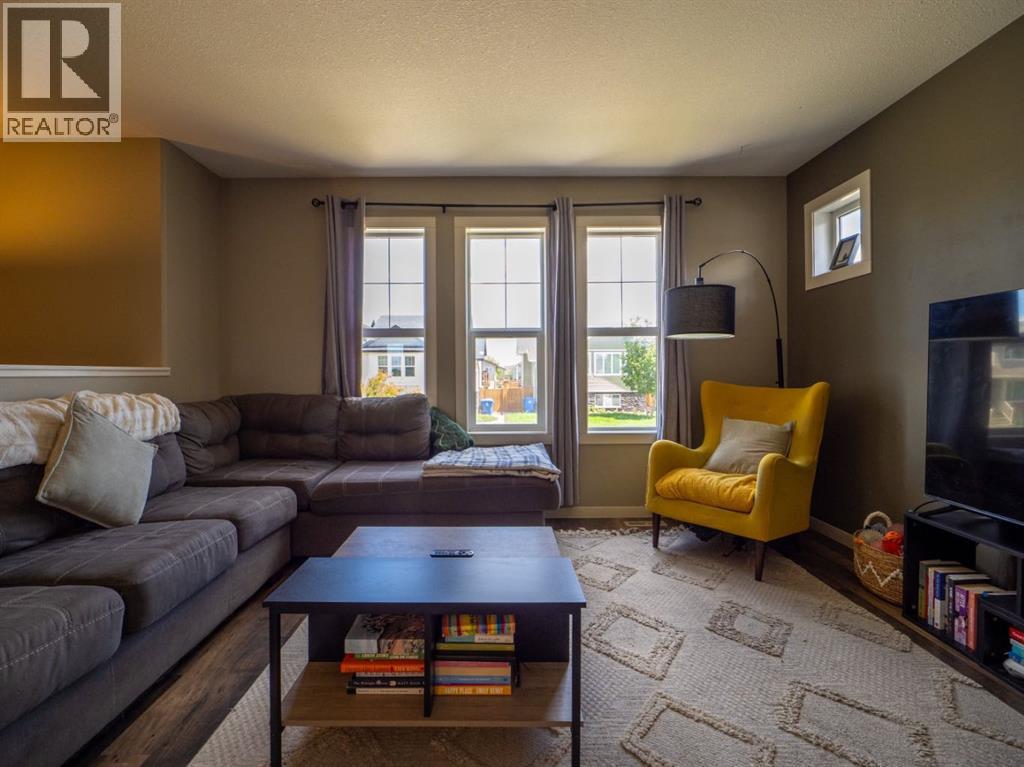 148 Mt Sundial Court W — photo 7