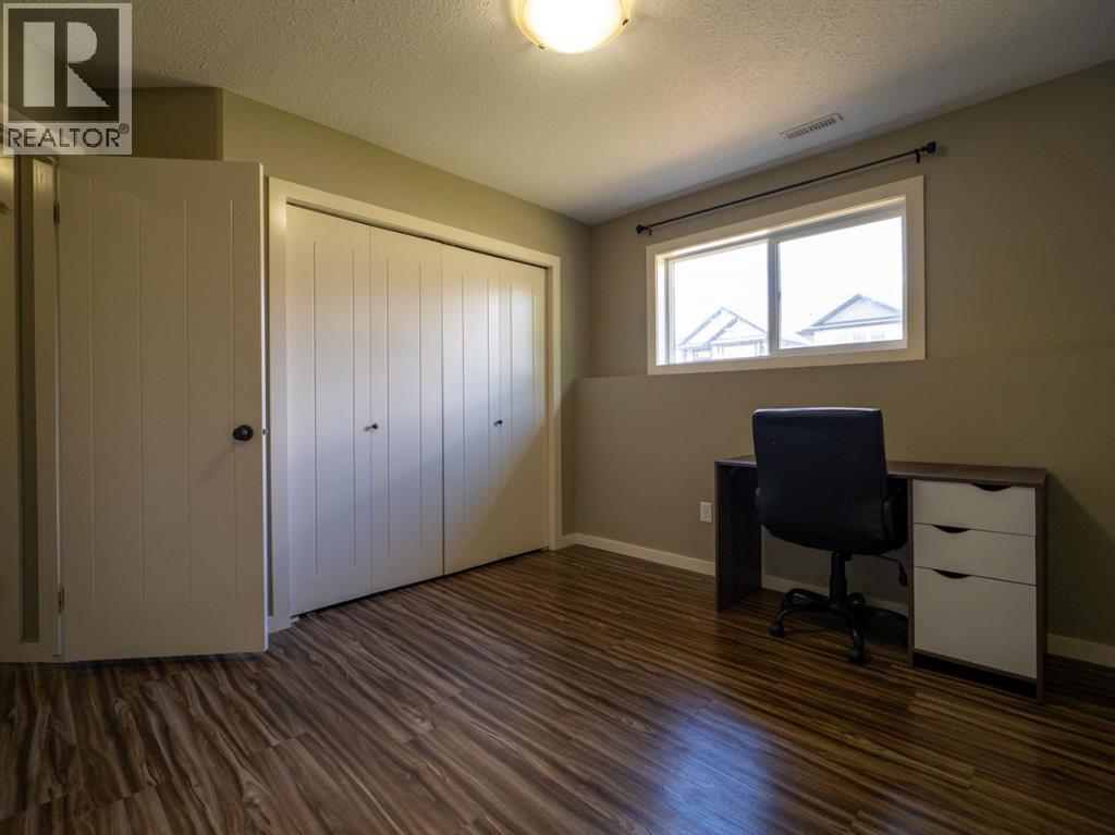 148 Mt Sundial Court W — photo 28