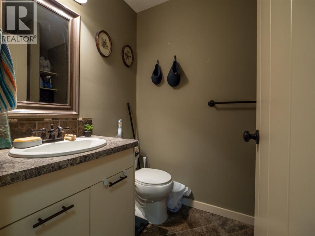 148 Mt Sundial Court W — photo 34