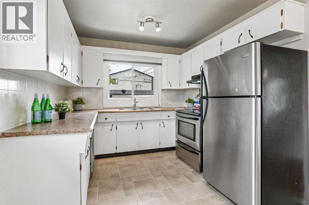 Main Floor Kitchen