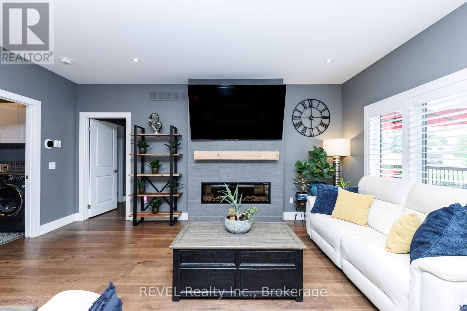 402 WASHINGTON ROAD - 12