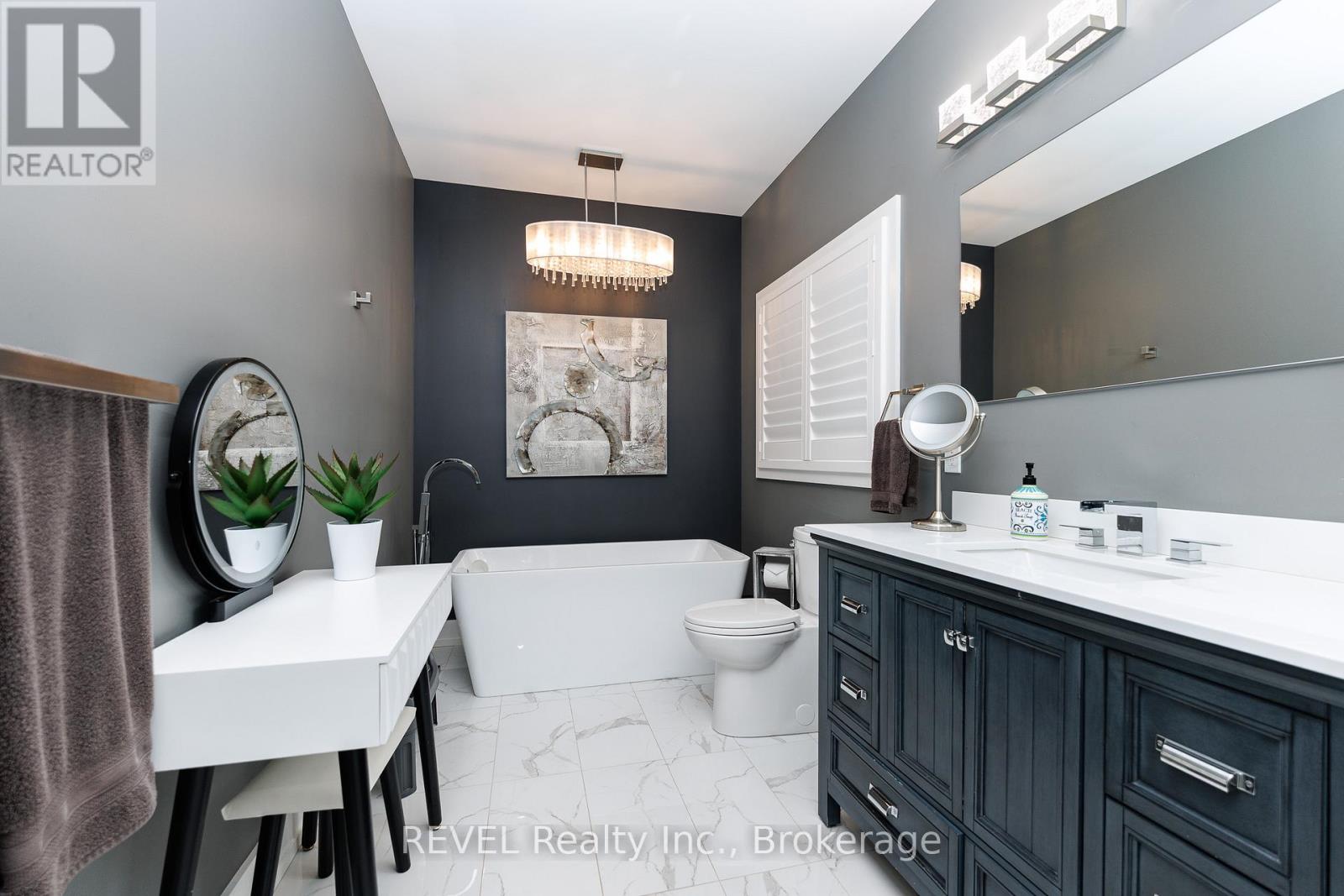 402 WASHINGTON ROAD - 22