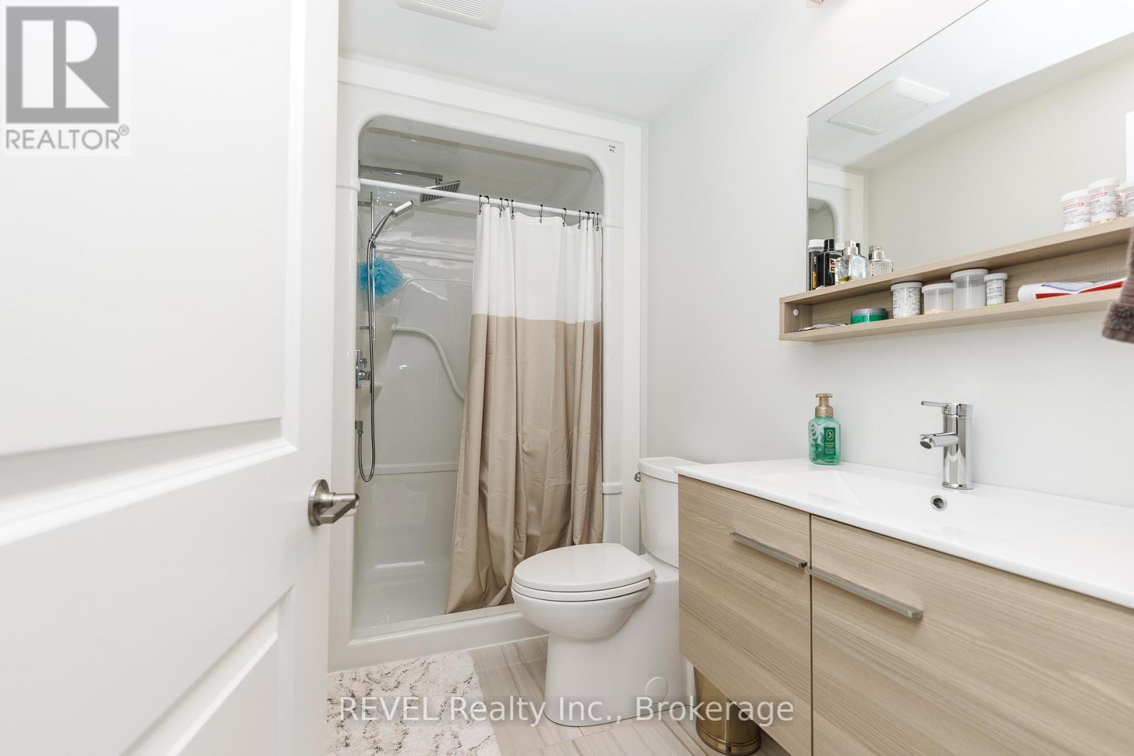 402 WASHINGTON ROAD - 30
