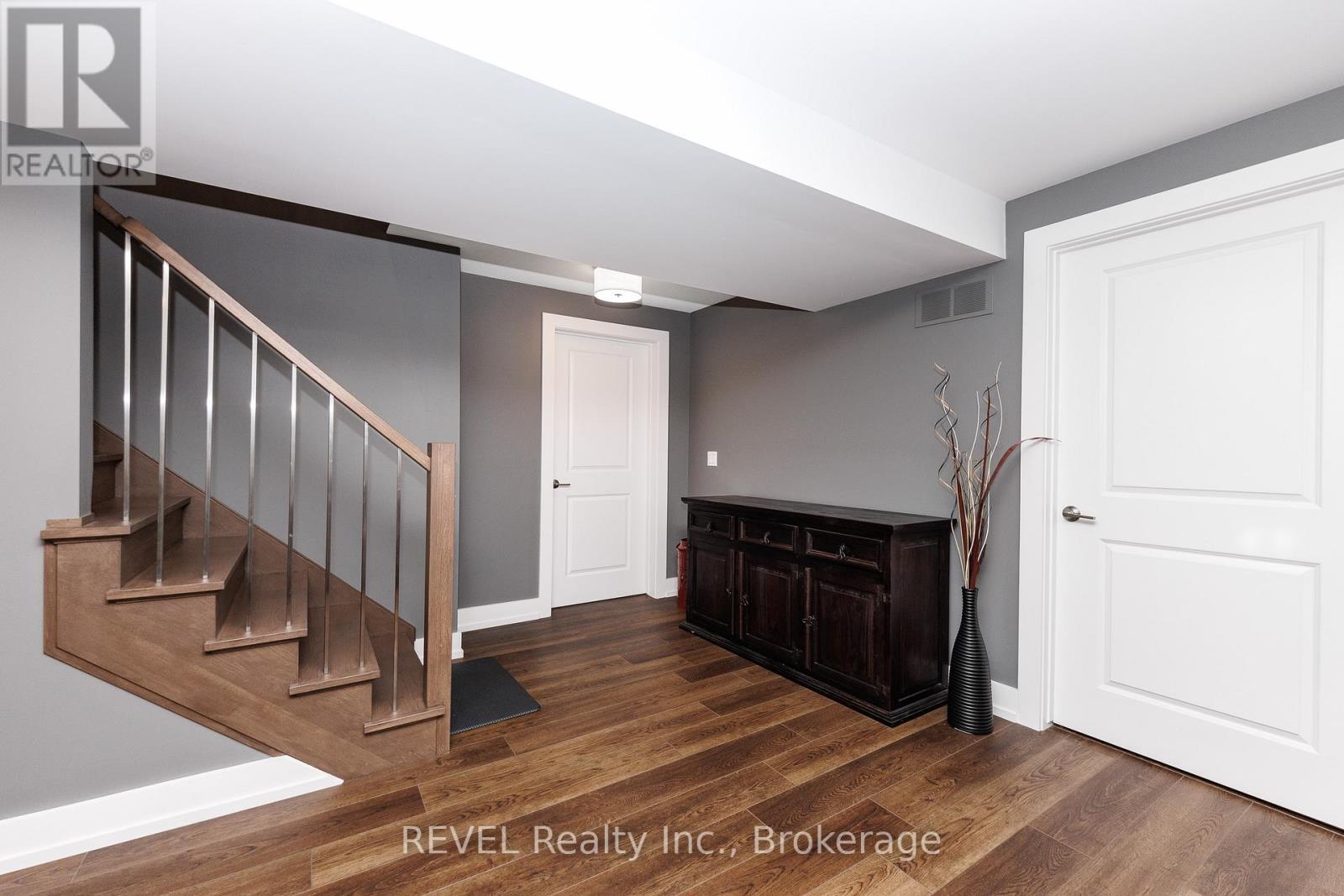 402 WASHINGTON ROAD - 27