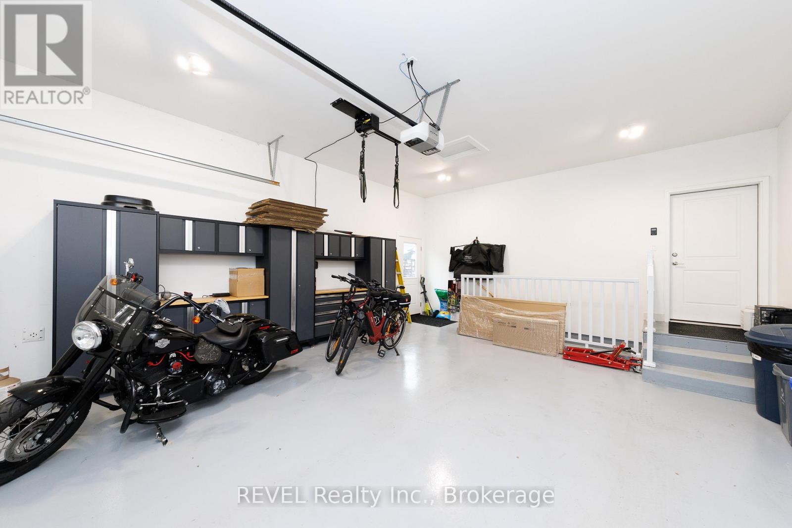 402 WASHINGTON ROAD - 44