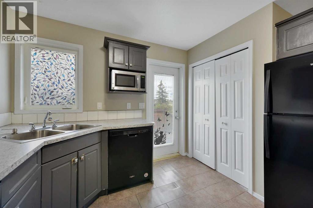 132 Kirkland Close — photo 17
