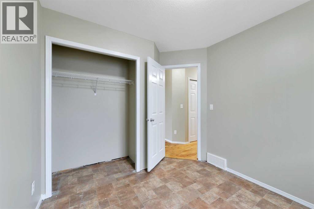 132 Kirkland Close — photo 23