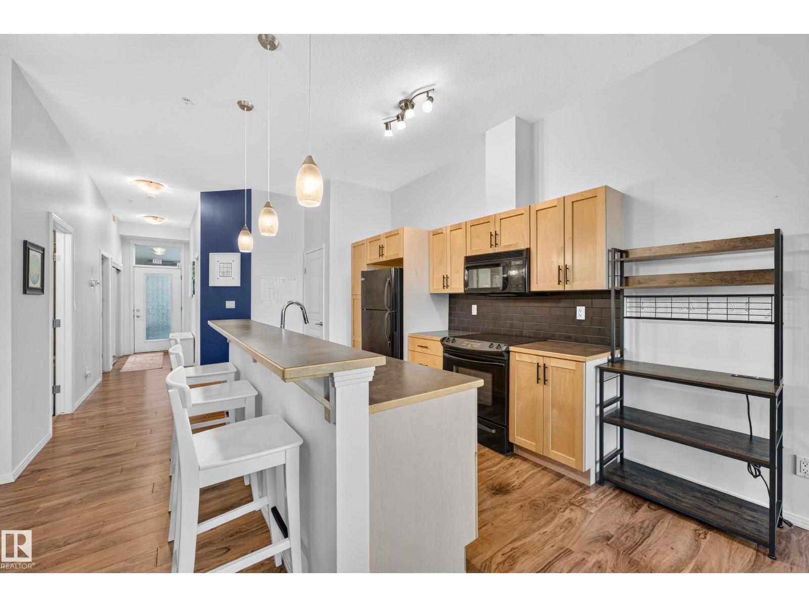 #410 10531 117 ST NW - 10