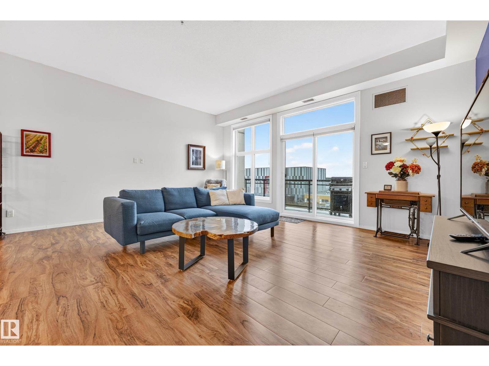 #410 10531 117 ST NW - 15