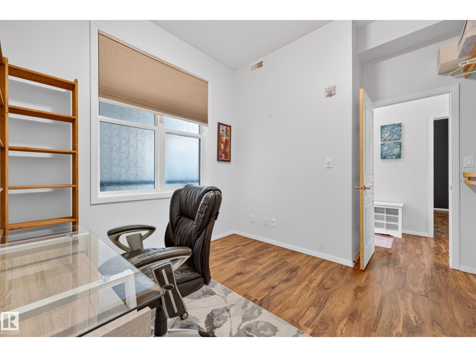 #410 10531 117 ST NW - 24