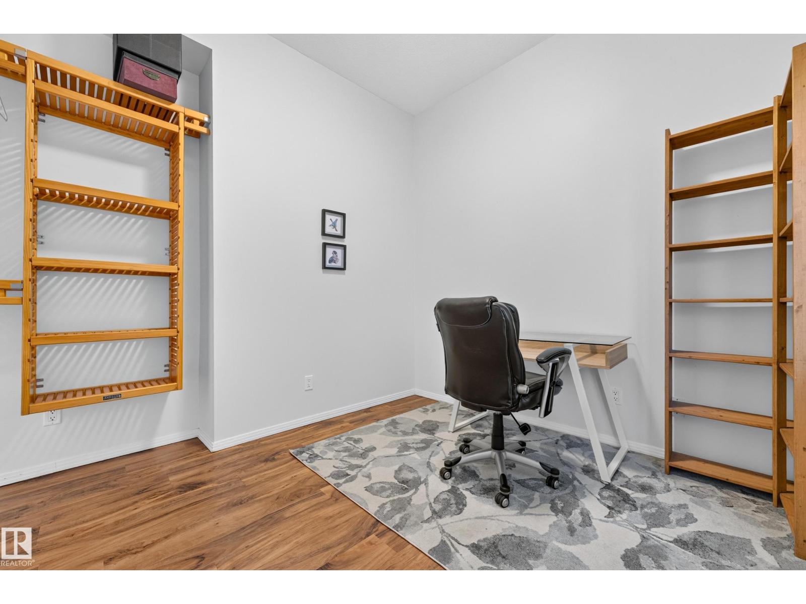 #410 10531 117 ST NW - 25