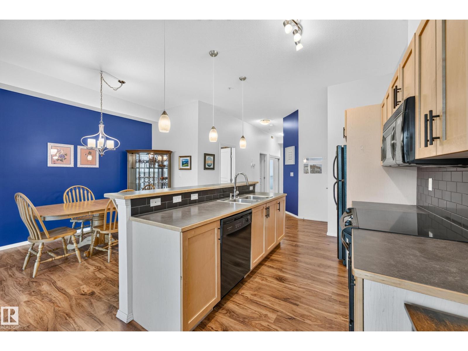 #410 10531 117 ST NW - 8