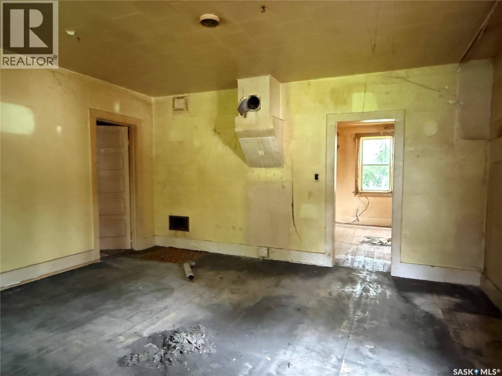 465 7th AVENUE W - photo 4