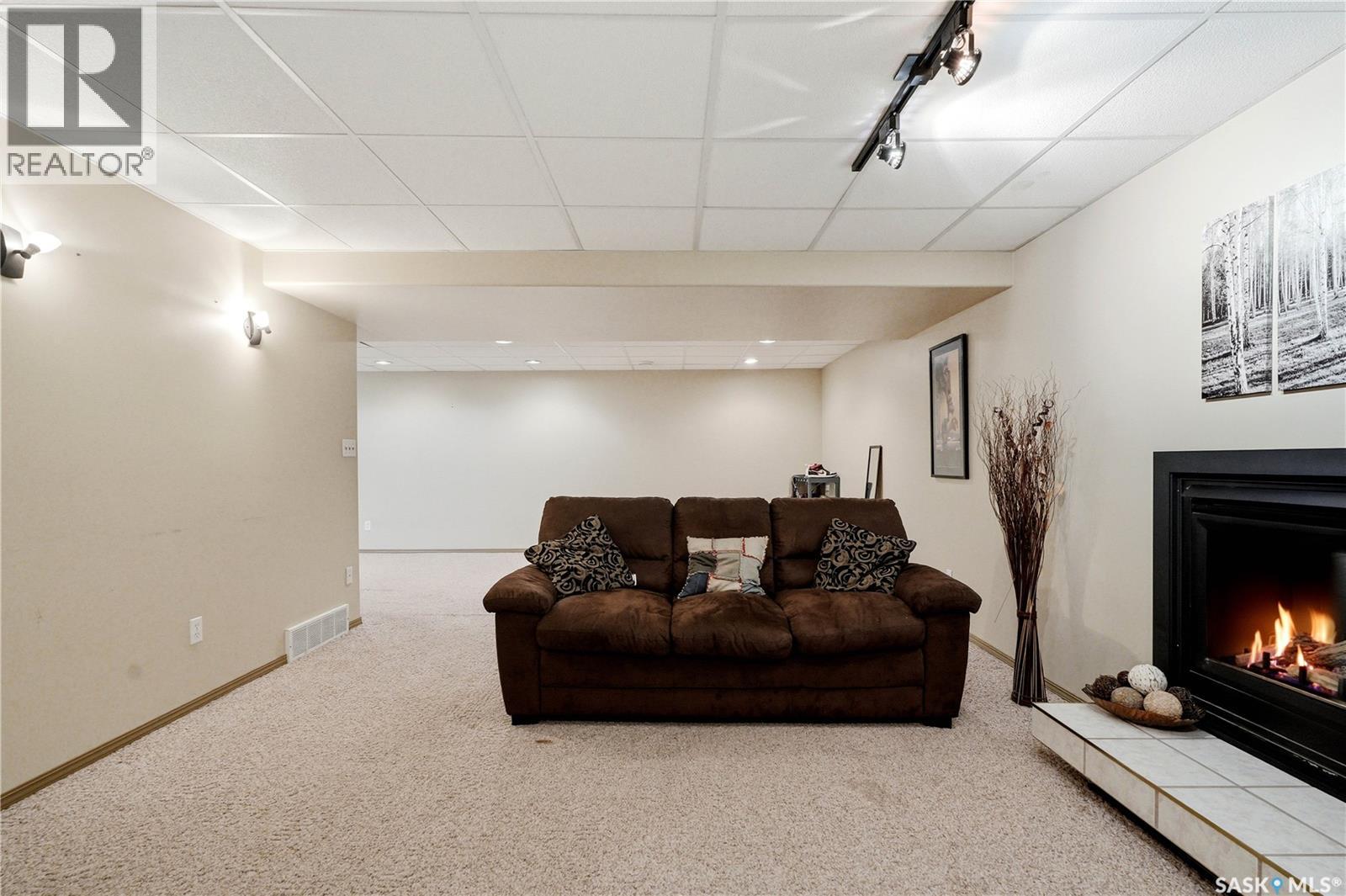 62 Robinson CRESCENT — photo 34
