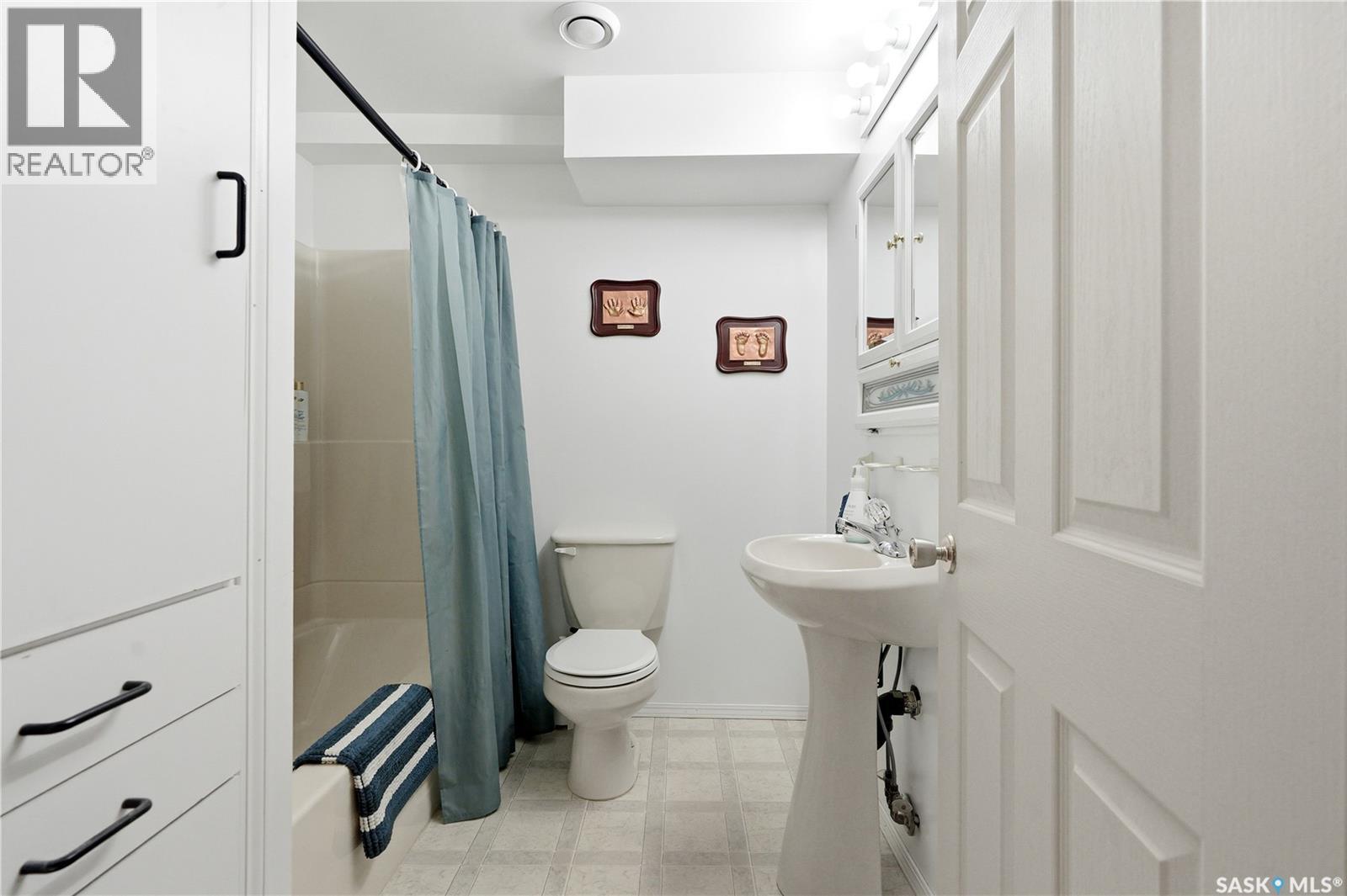 62 Robinson CRESCENT — photo 39