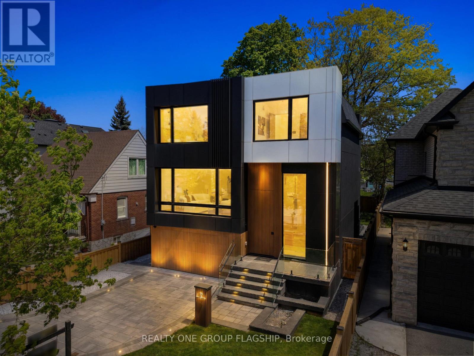 Listing photo of 7 BENTLEY DRIVE