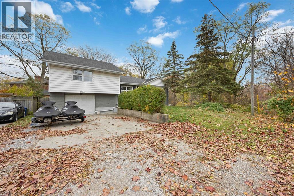 2006 Olive AVENUE - 3
