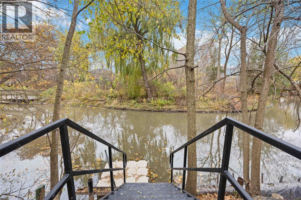 2006 Olive AVENUE - 34